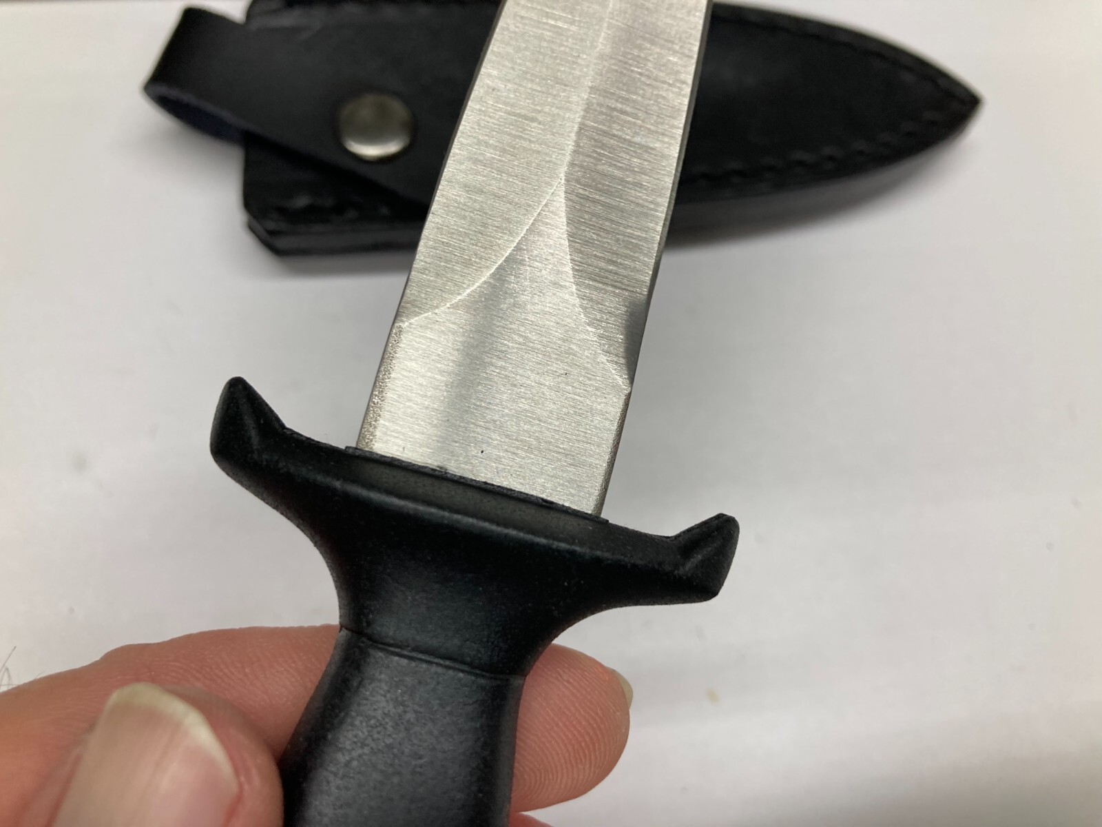 Fixed Blade Knife, Silver Blade, with Leather Sheath G-20L