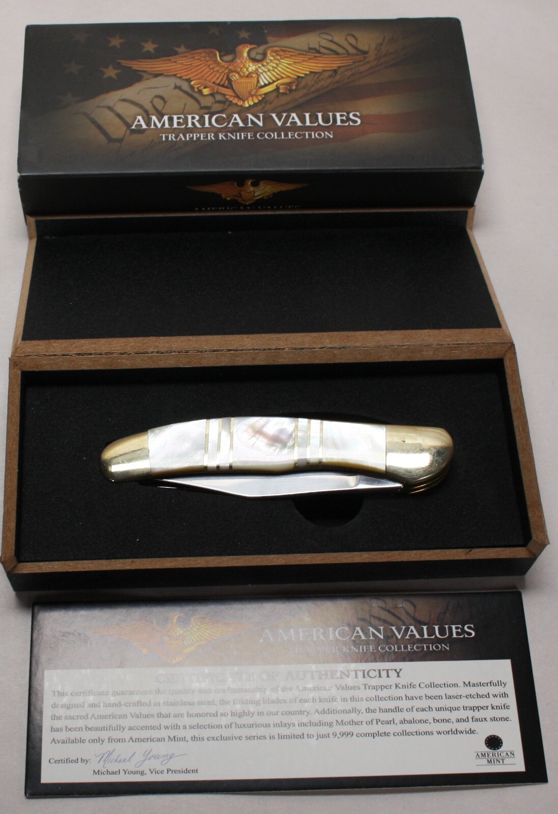 AMERICAN MINT AMRCN VALUES TRAPPER KNIFE MOTHER OF PEARL ABALENE NONE FAUX STONE