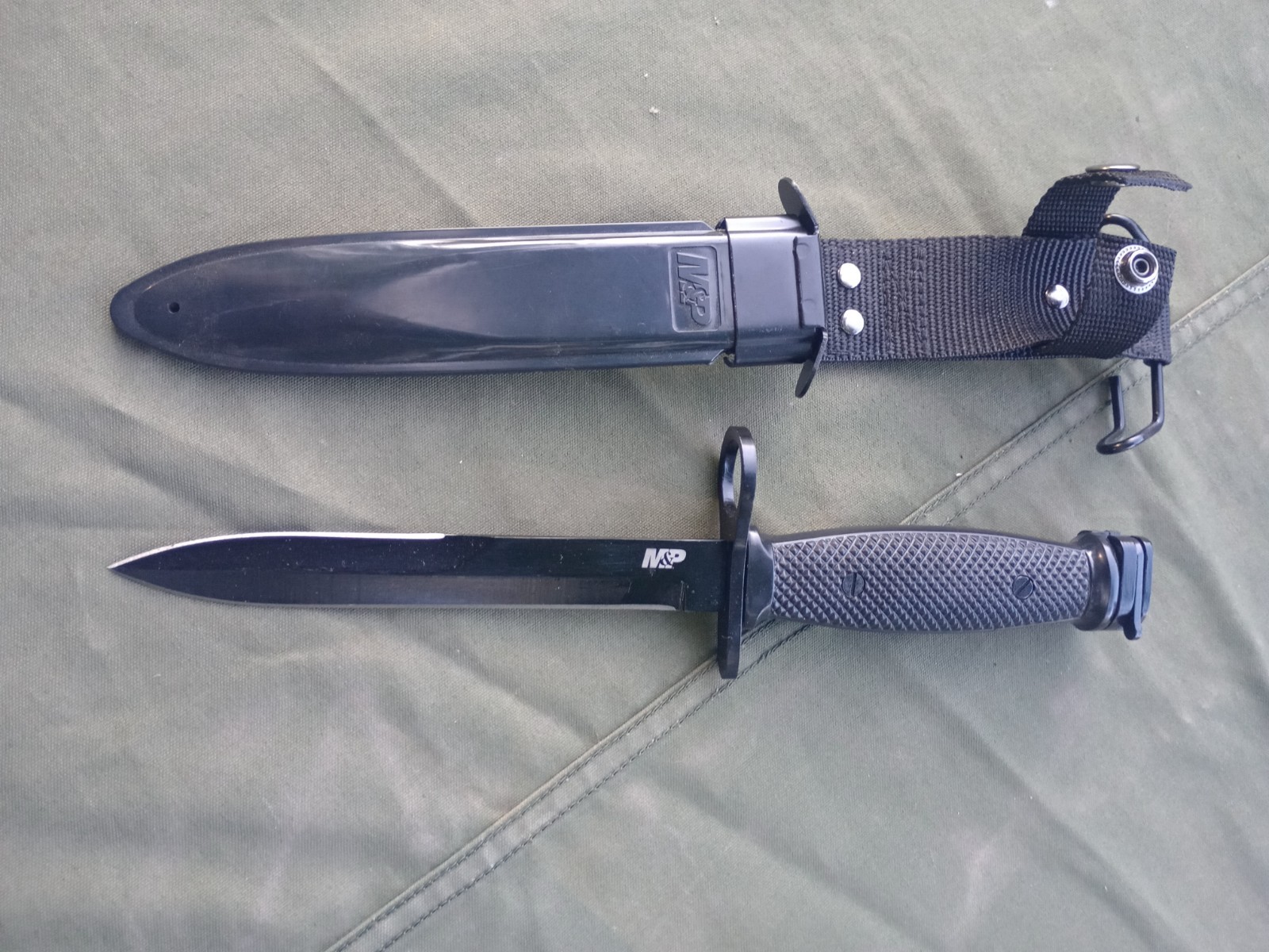 New – Smith & Wesson M&P M7 Bayonet Fighting Knife w/ Scabbard Tactical