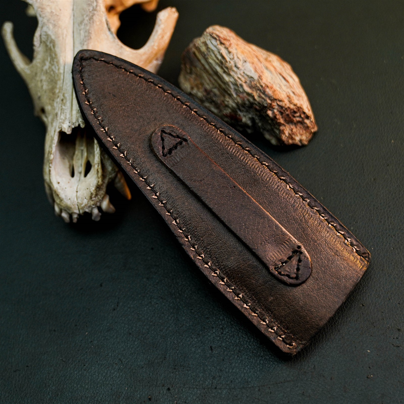 8.4″ Hunting EDC Stainless Knife Handmade Full Tang Resin Handle + Sheath