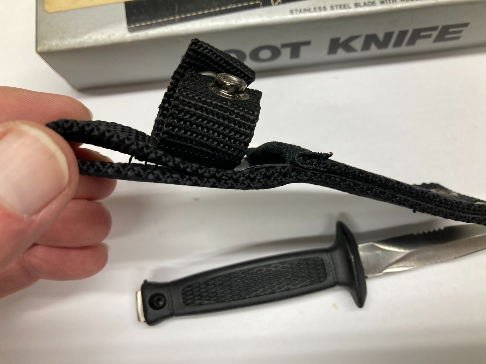 Fixed Blade Knife, Silver Blade, with Nylon Sheath G-011N 4.0268 91.26