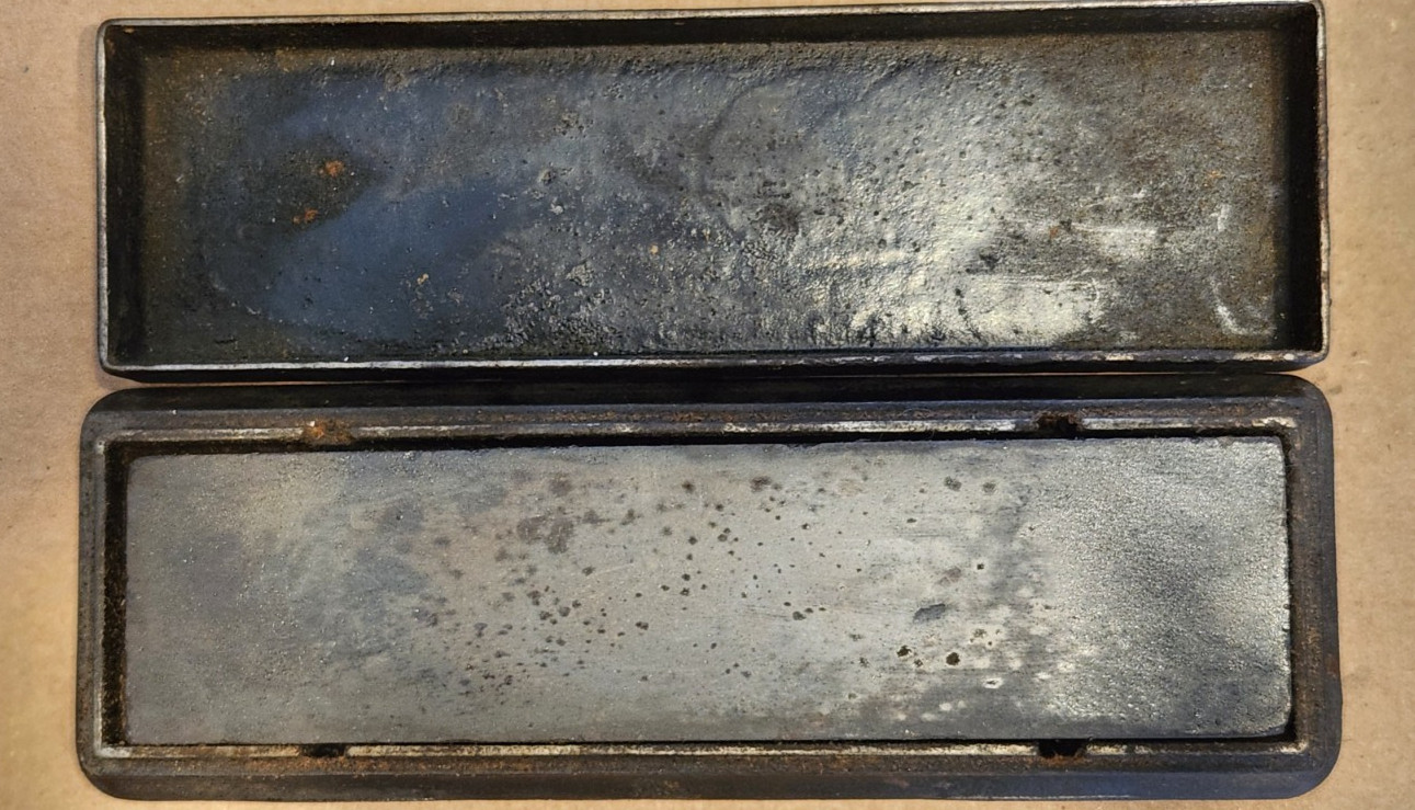 Vtg. India Oil Stone Cast Iron Box w/ Stone, Norton Co. Pike Mfg. Pike, N.H. USA