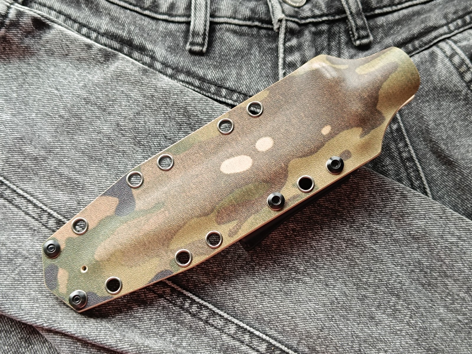 Multicam kydex sheath for Glock 78/81 knife. Only the sheath. Sheath with mount
