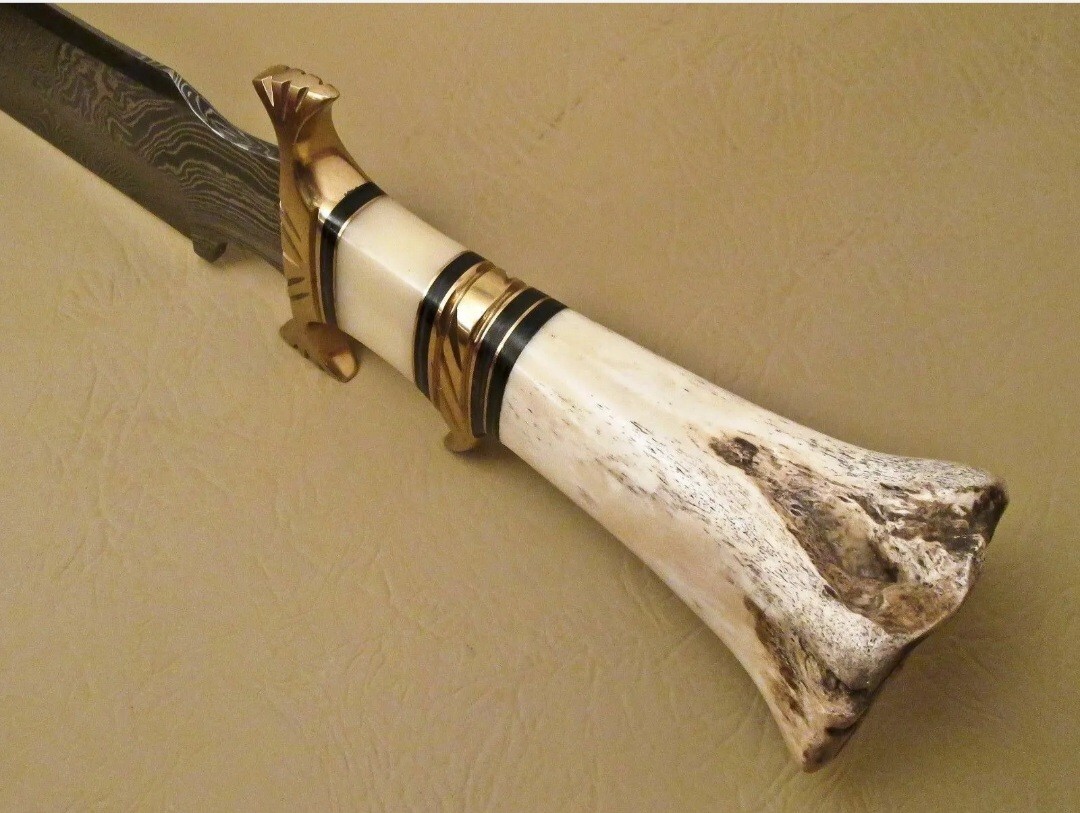BEAUTIFUL CUSTOM HAND MADE DAMASCUS STEEL HUNTING BOWIE KNIFE HANDLE CAMEL BONE