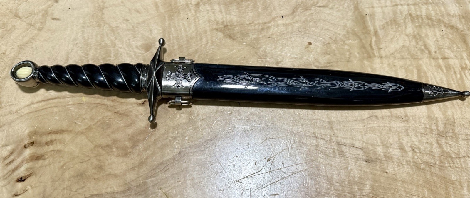 HK-2515 Decorative Short Sword 18-Inch Overall, Stainless Steel