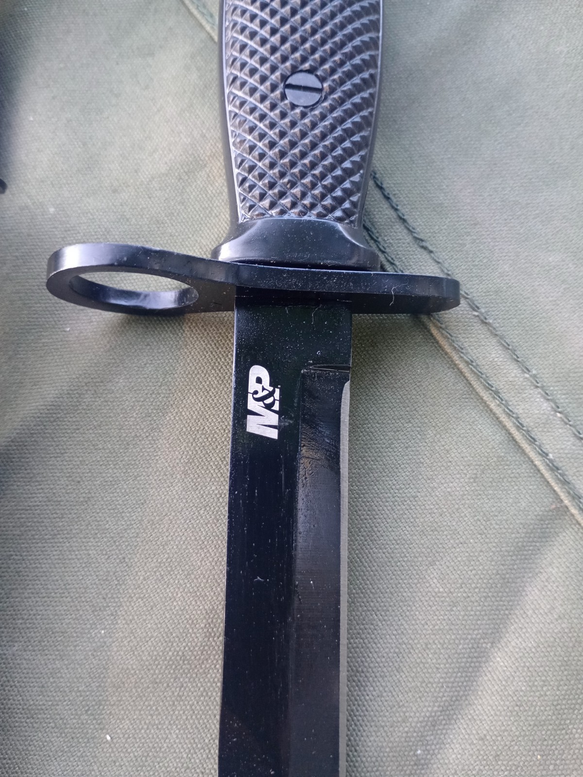 New – Smith & Wesson M&P M7 Bayonet Fighting Knife w/ Scabbard Tactical