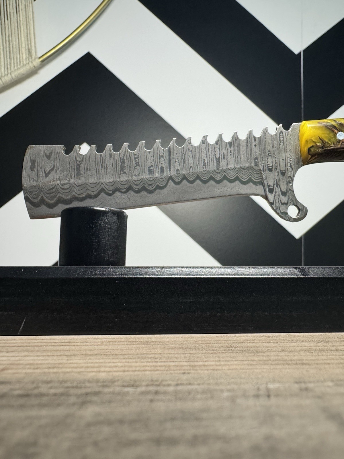 San Mai Damascus Bull Cutter, Pinecone Handle W/ Crocodile & Leather Sheath