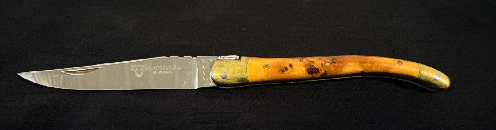 Laguiole en Aubrac Folding Knife Juniper Burl Wood 12C27 Sandvik Steel France