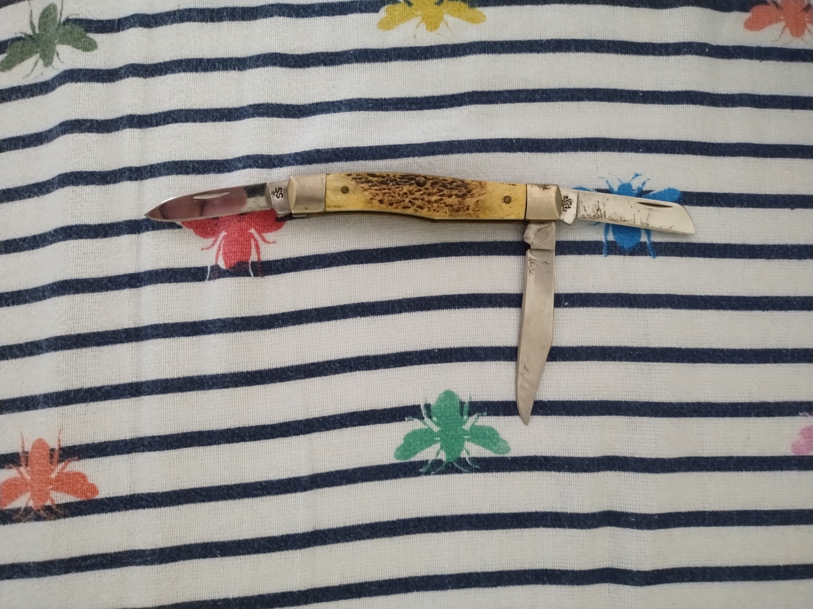 Vintage 2000s W. R. Case & Sons Bone Pocket Knife USA Good Condition 🔥