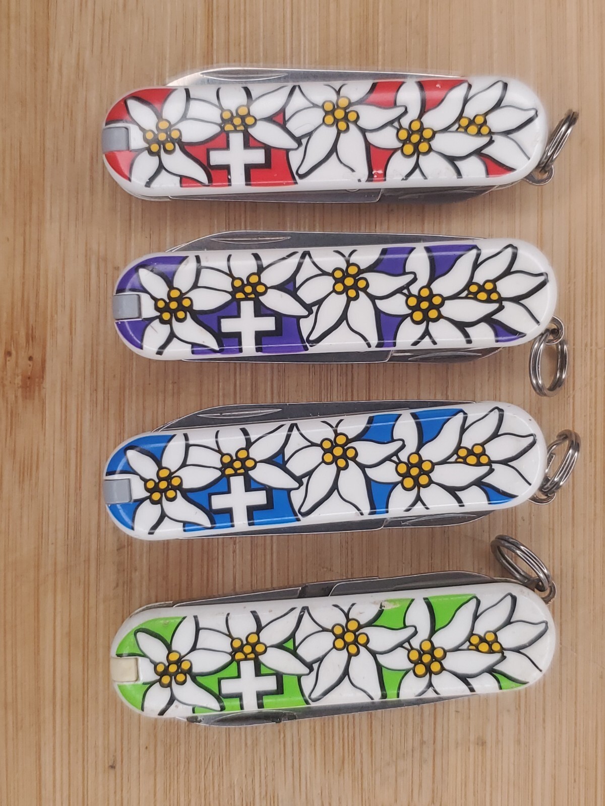 Victorinox Classic SD Mini Swiss Army Pocket Knife Assrtd Colors Pre-Owned 58mm