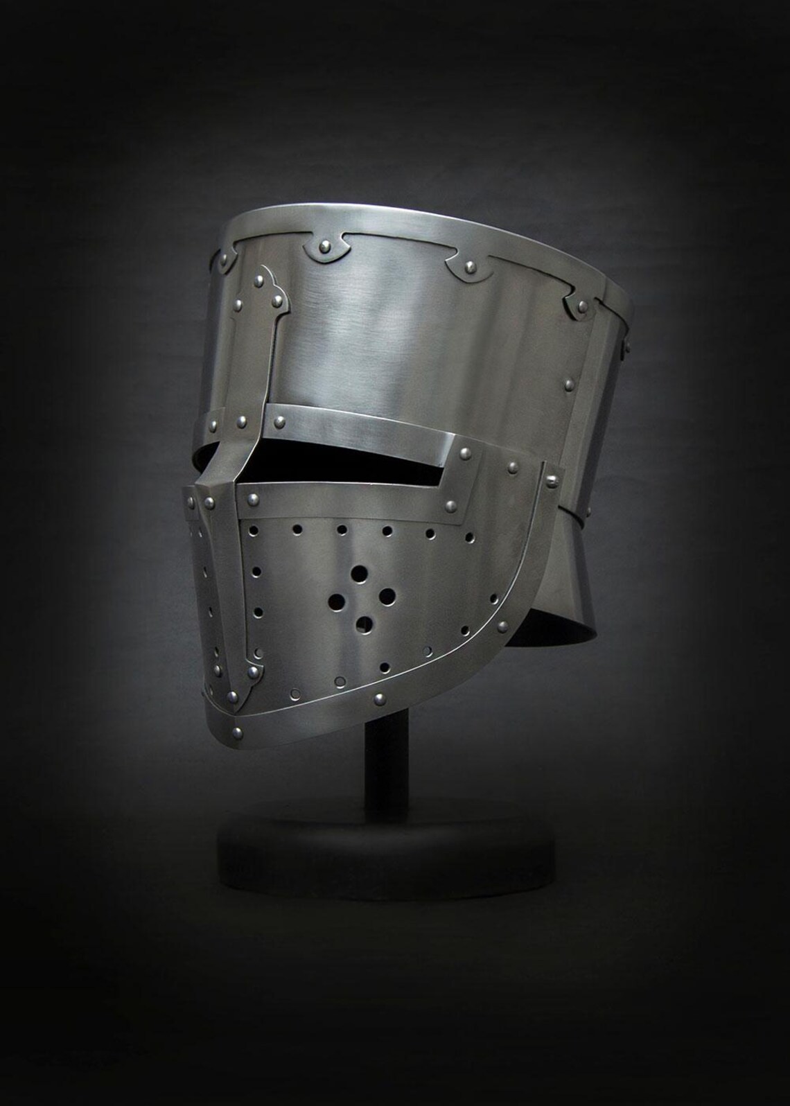 Medieval Great Helm – Knight Crusader Helmet – LARP & Reenactment Armor