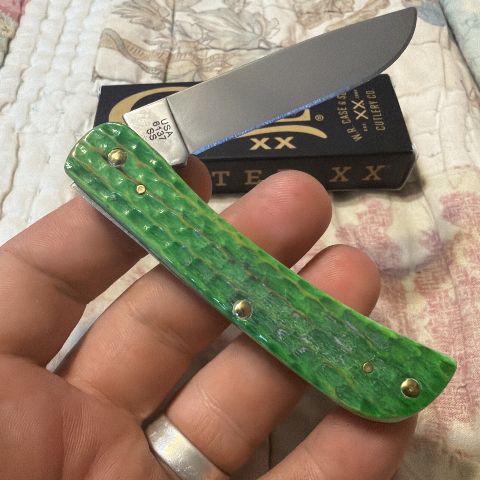 Case XX 2024 Lizardskin Sod Buster Jr Burnt Bright Green 22848 SFO
