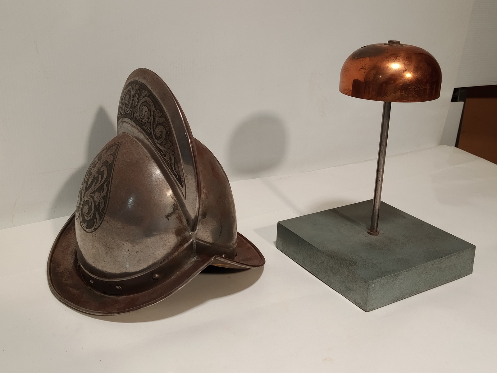 Reproduction Spanish Conquistador Helmet Etched Steel Morion Style Decor