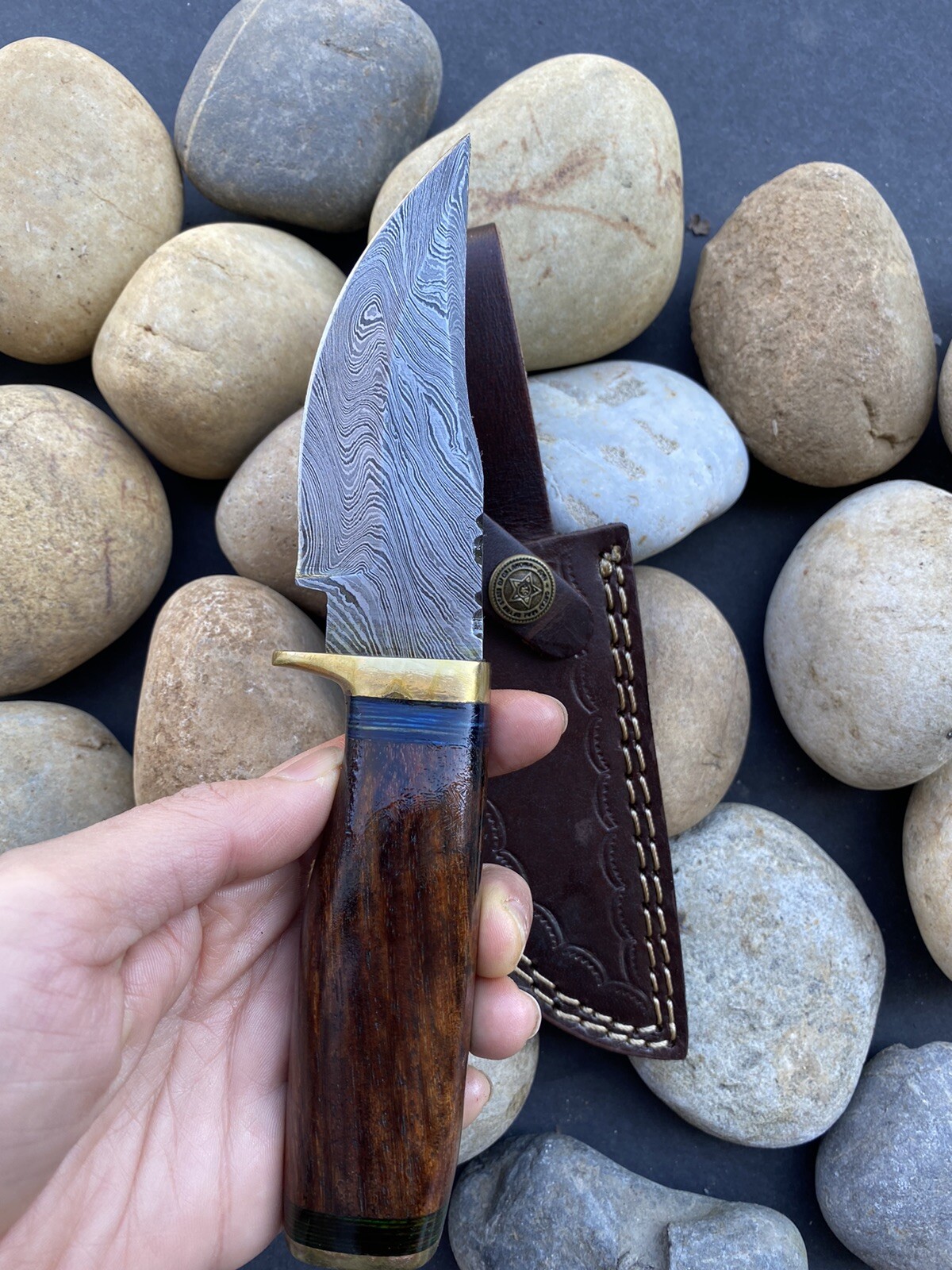 8”Custom made Handmade Damascus Steel W/ Leather sheath ZH 31/hunting Knife