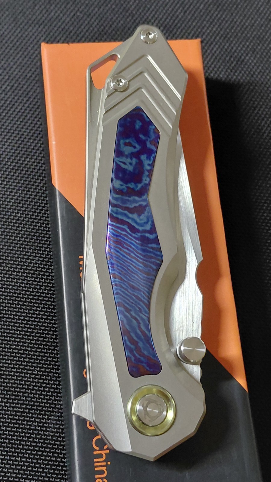 SixLeaf Folding Knife Gray/Blue Titanium/TiDamascus Handle 14C28N SL-100-Tima