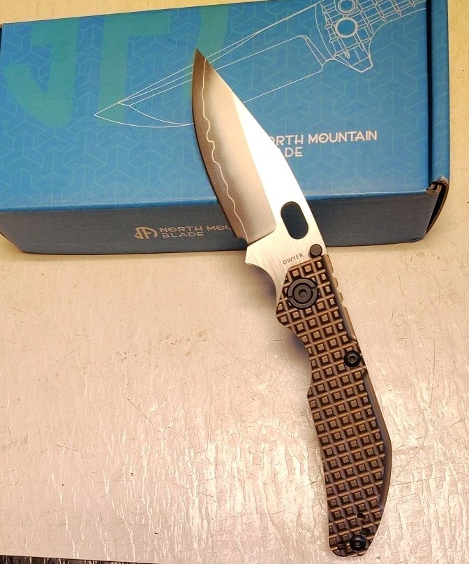 New North Mountain Blade Dwyer BBNM Frame Lock 3.62″ Bowie Blade Frag Ti Handle