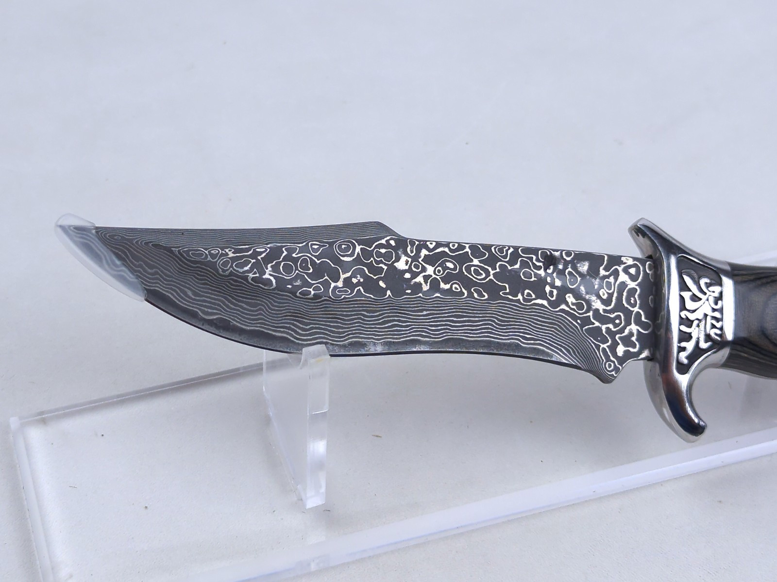 5.5-inch Hunting Knife w/ STAINLESS Laser-Etched DAMASCUS Blade & LEATHER Sheath