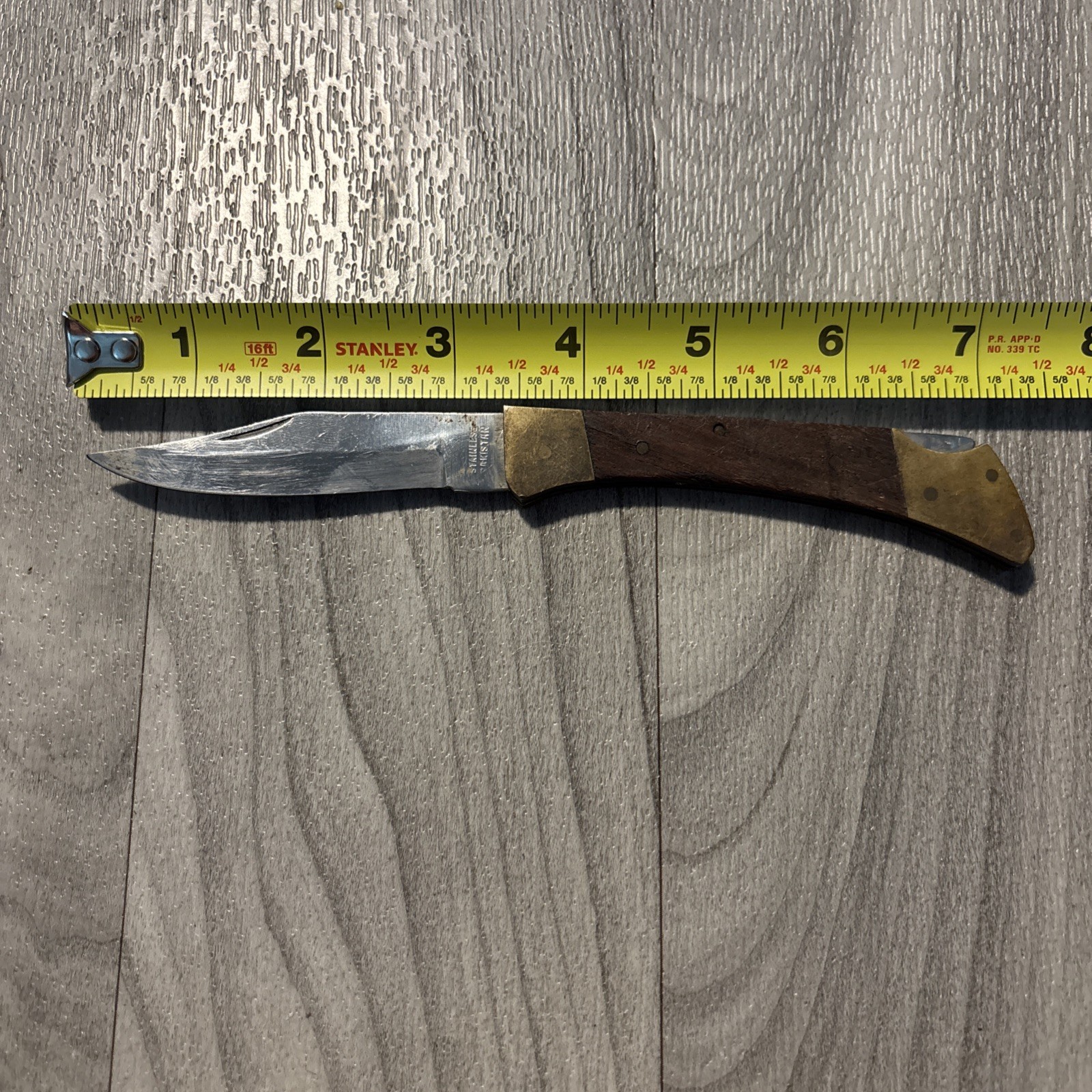 Vintage 3.5″ Lockblade Knife w/Brass & wood Handle, good Condition unbranded