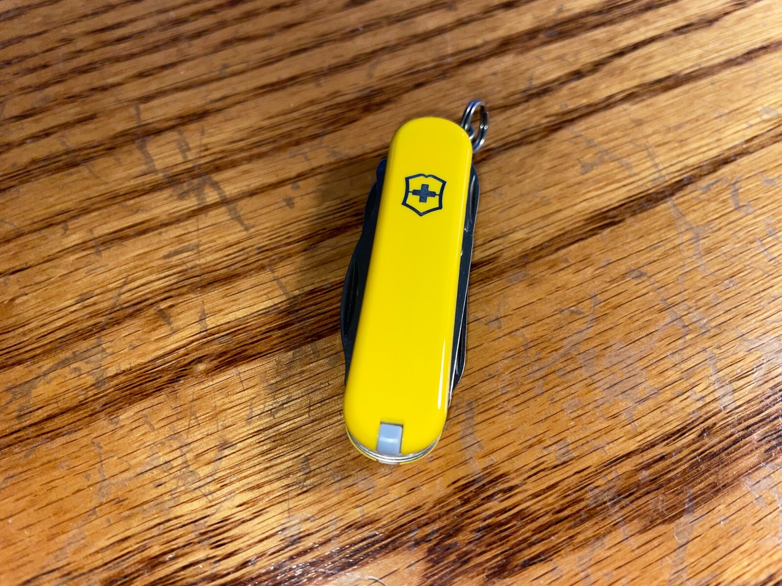 NEW in Box Victorinox Swiss Army 58mm Knife RAMBLER Yellow 0.6363.8 54031 Y