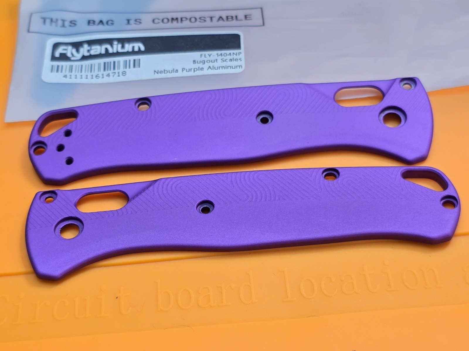 Benchmade Bugout 535 Flytanium Loop Scales Aluminum Nebula Purple Used