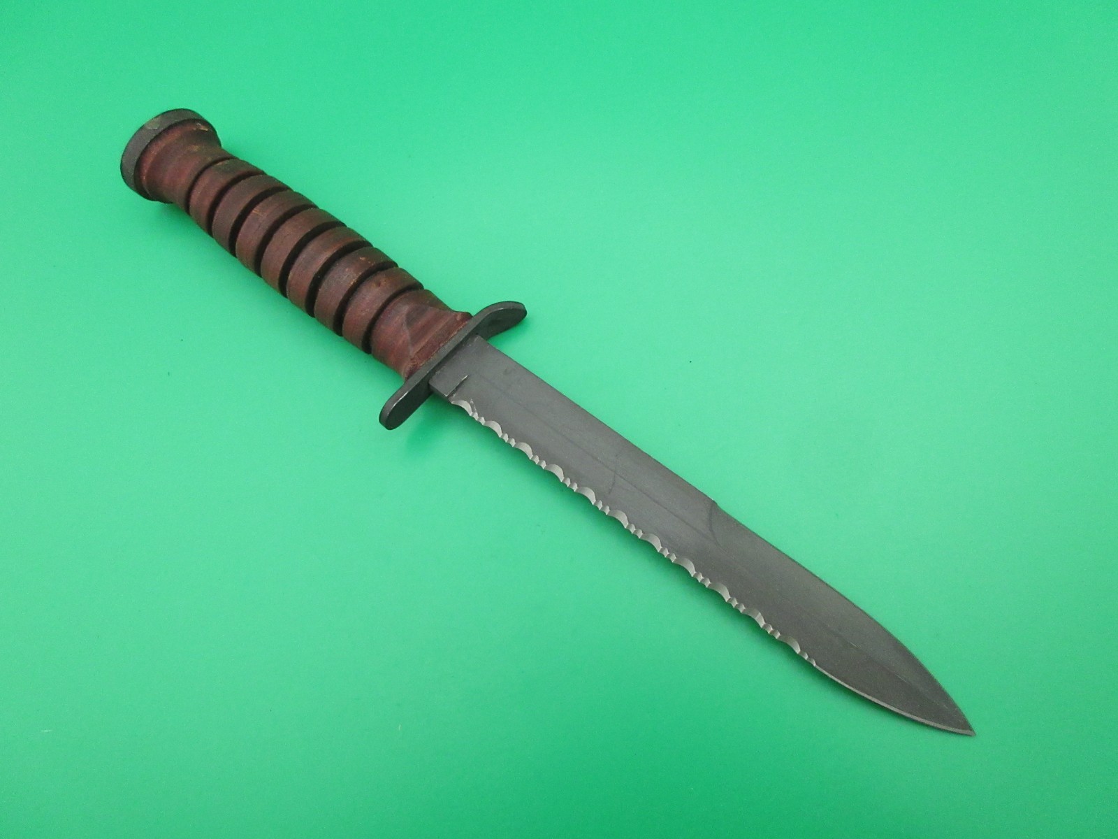 Camillus US M3 Combat Dagger Combo Edge Fixed Blade Knife w/ Sheath USA