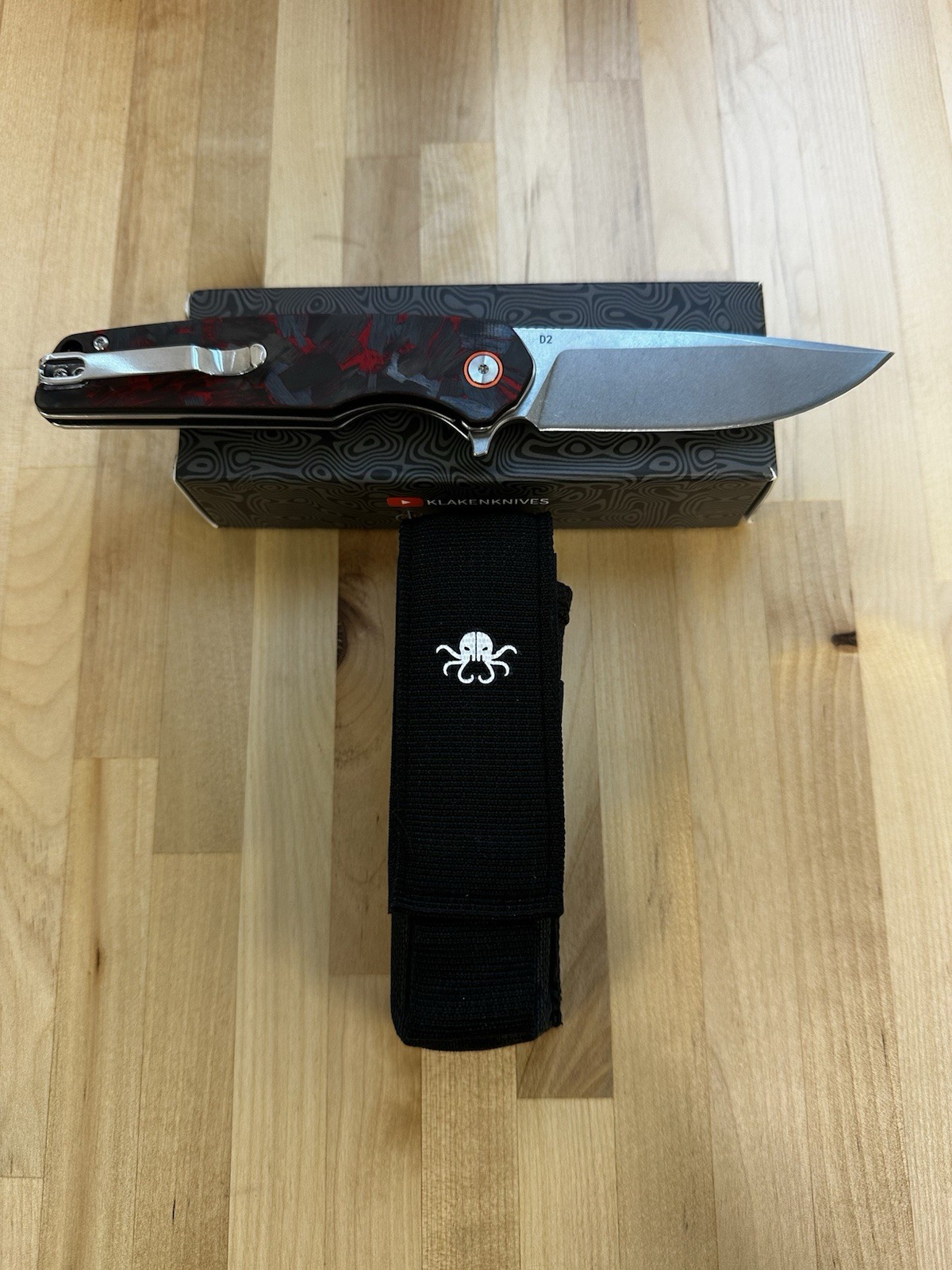 KLAKEN J354-WARPATH, D2 Stonewashed Blade With Red Carbon + G10 Handle EDC