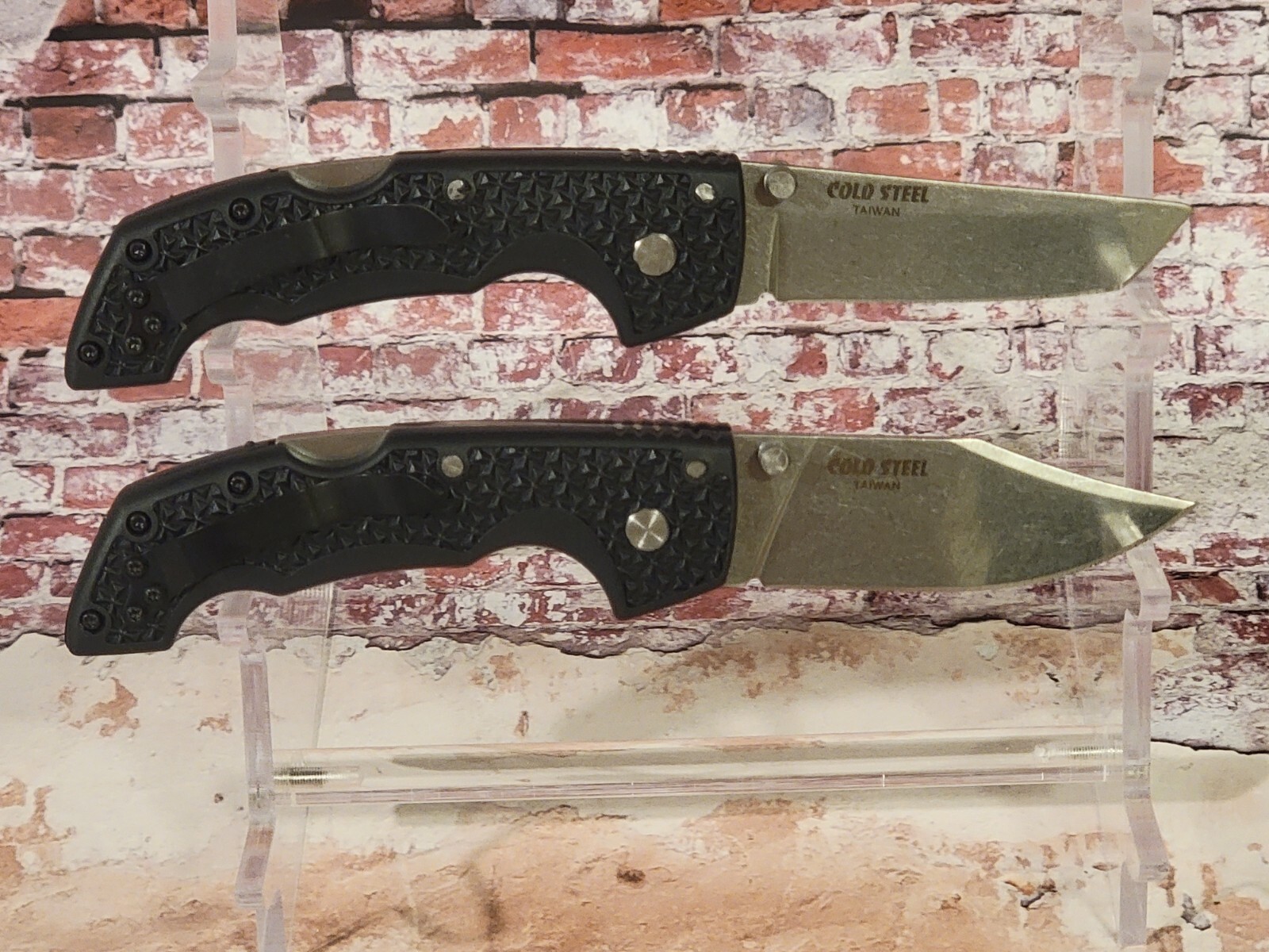 Cold Steel Voyager Medium Tri-Ad Lock Knife (3″ Stonewash) TANTO or CLIP Point
