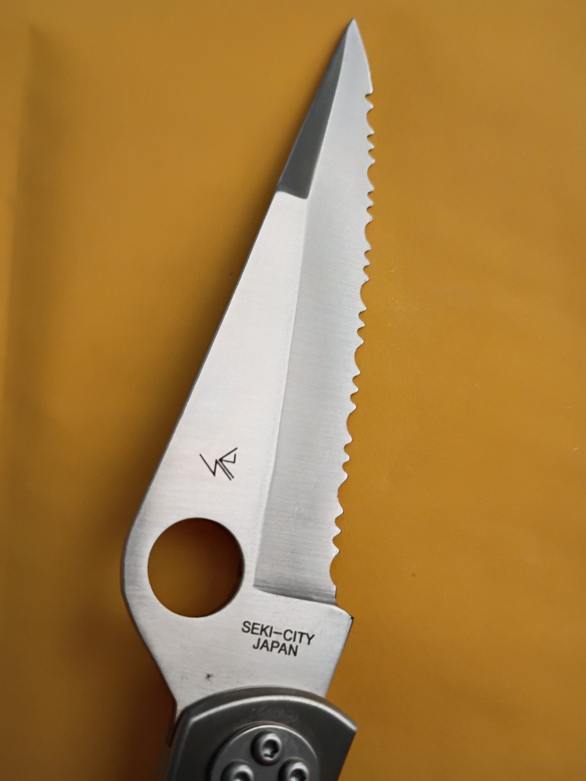 Spyderco Police Pocketknife Stainless Steel Serrated Edge Lockback Clip Point