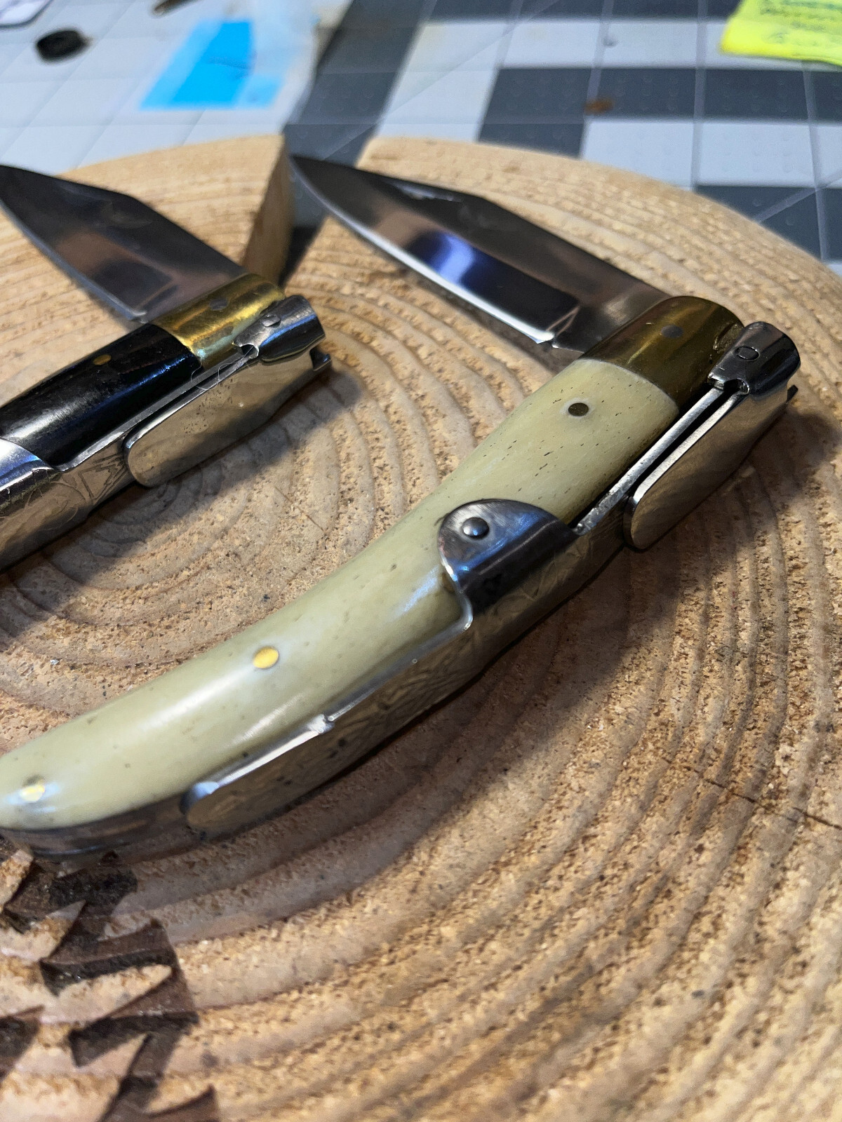 NEW NAVAJA RING PULL BLACK Steel POCKET KNIFE, BULL HORN Okapi Style