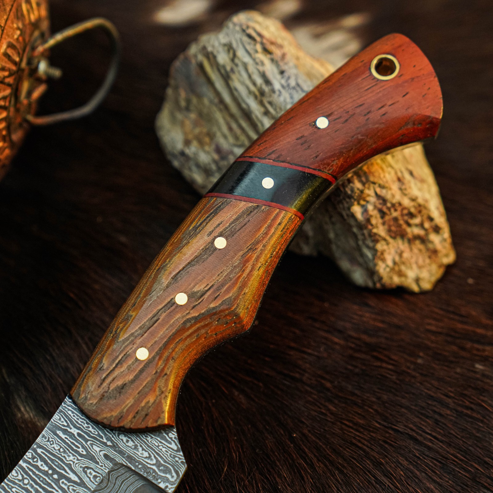 7.7″ Drop Point Skinner Knife Damascus Steel Hunting Full Tang Hybrid Handle