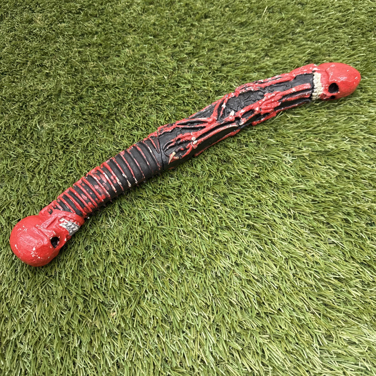 Fighter Plus China Fantasy Fixed Blade Knife 14 3/4 Skull Spine Sheath Red Black