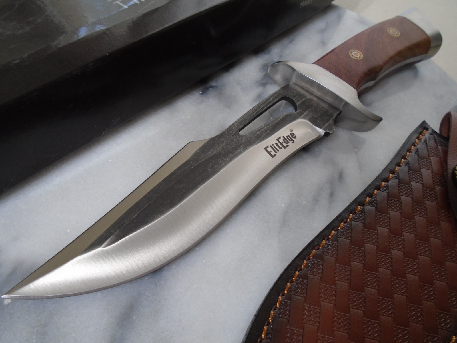 Elitedge Fancy Recurve Bowie Hunter Knife Full Tang 440C Fixed Blade Walnut Wood