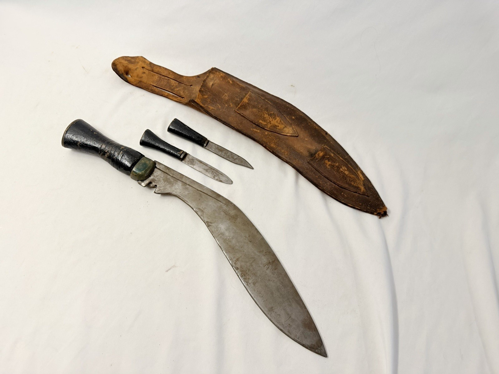 Old Vtg India Indian Army Kukri Gurkha Fighting Knife Blade Set Of 3 W/Scabbard