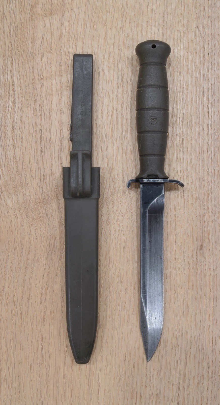 Austrian Army Bundesheer “B x H” Round Glock 78 Knife FM78 Vintage Generation 0