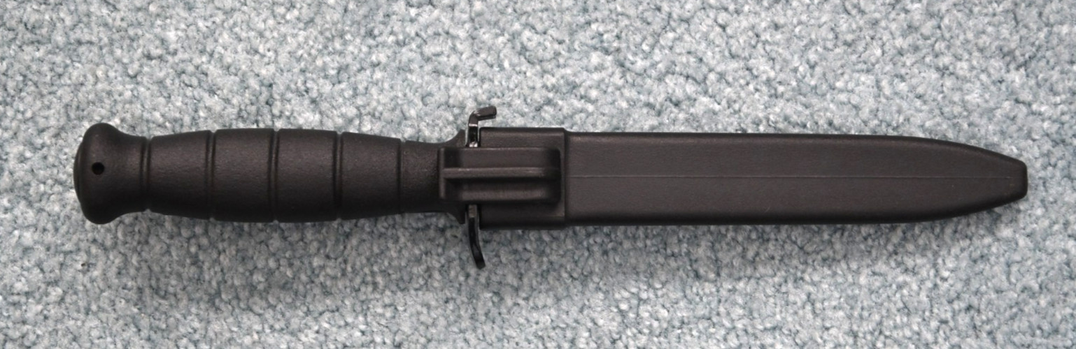 AUSTRIAN GLOCK 81 COMBAT KNIFE -NICE Sawback-