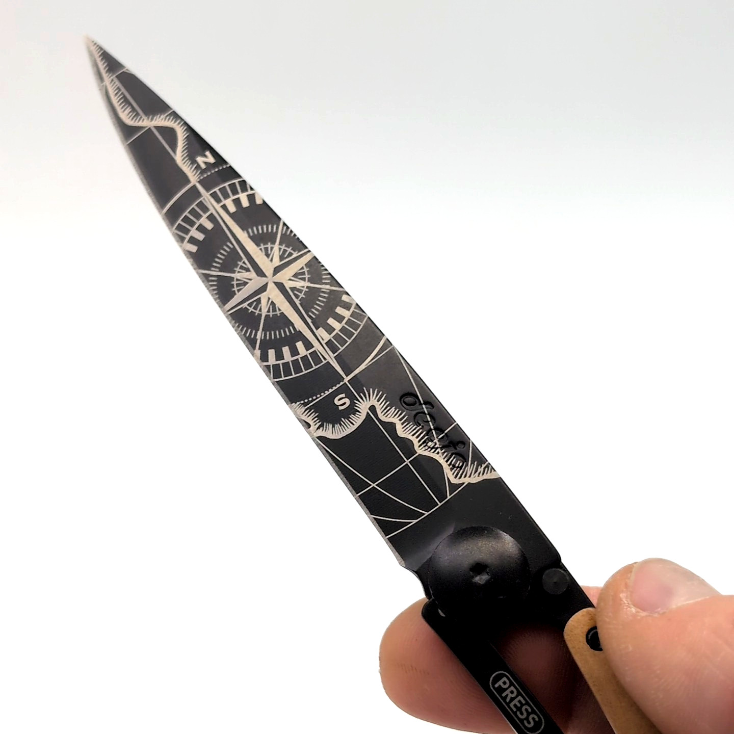 Deejo 37g Black Titanium | Terra Incognita | Juniper Wood Handle | 3.75″ Blade