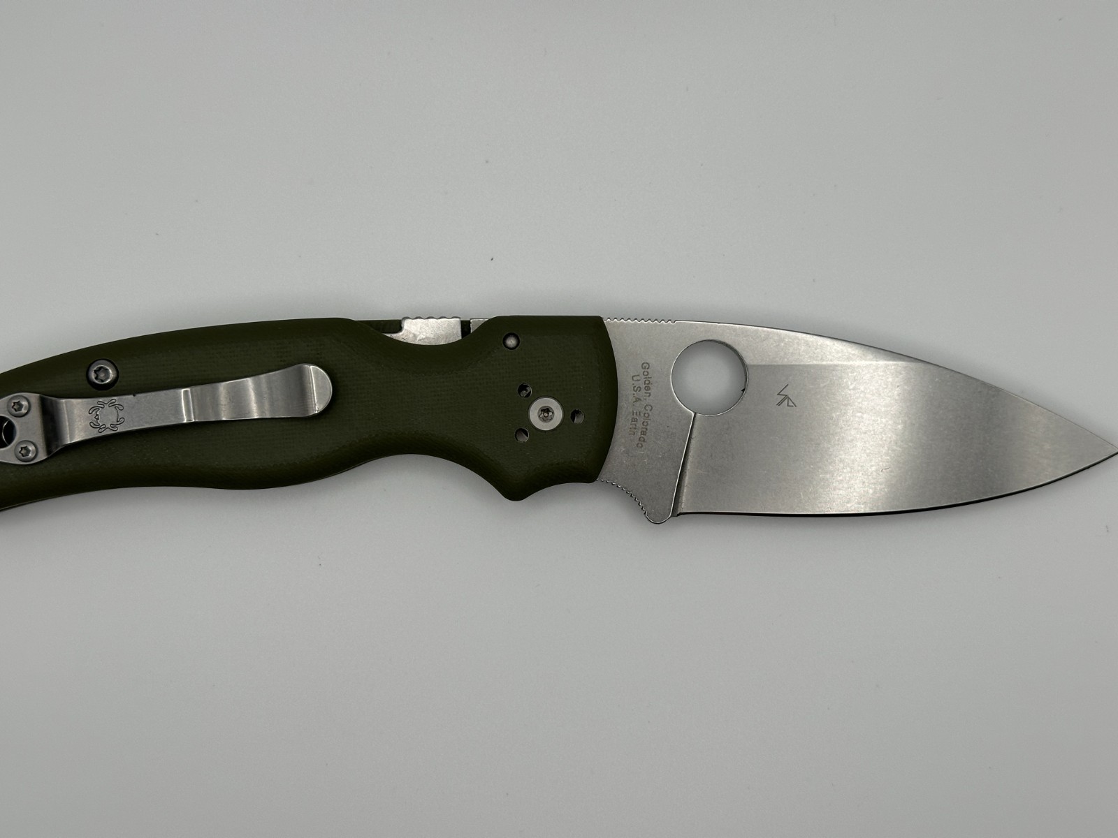 Spyderco Shaman M390 C229 Olive Green Folding Knives FACTORY SECOND NEW