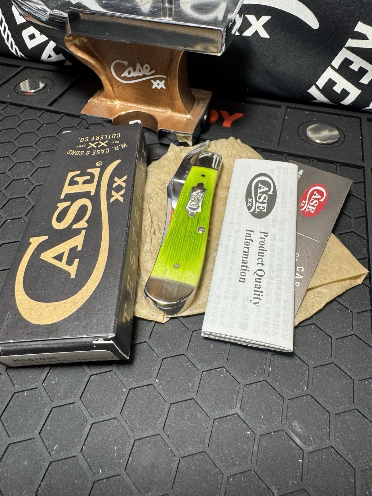 🔥Case XX Lime Green Bone Barnboard Jig Russlock No. 61043 NIB 2024