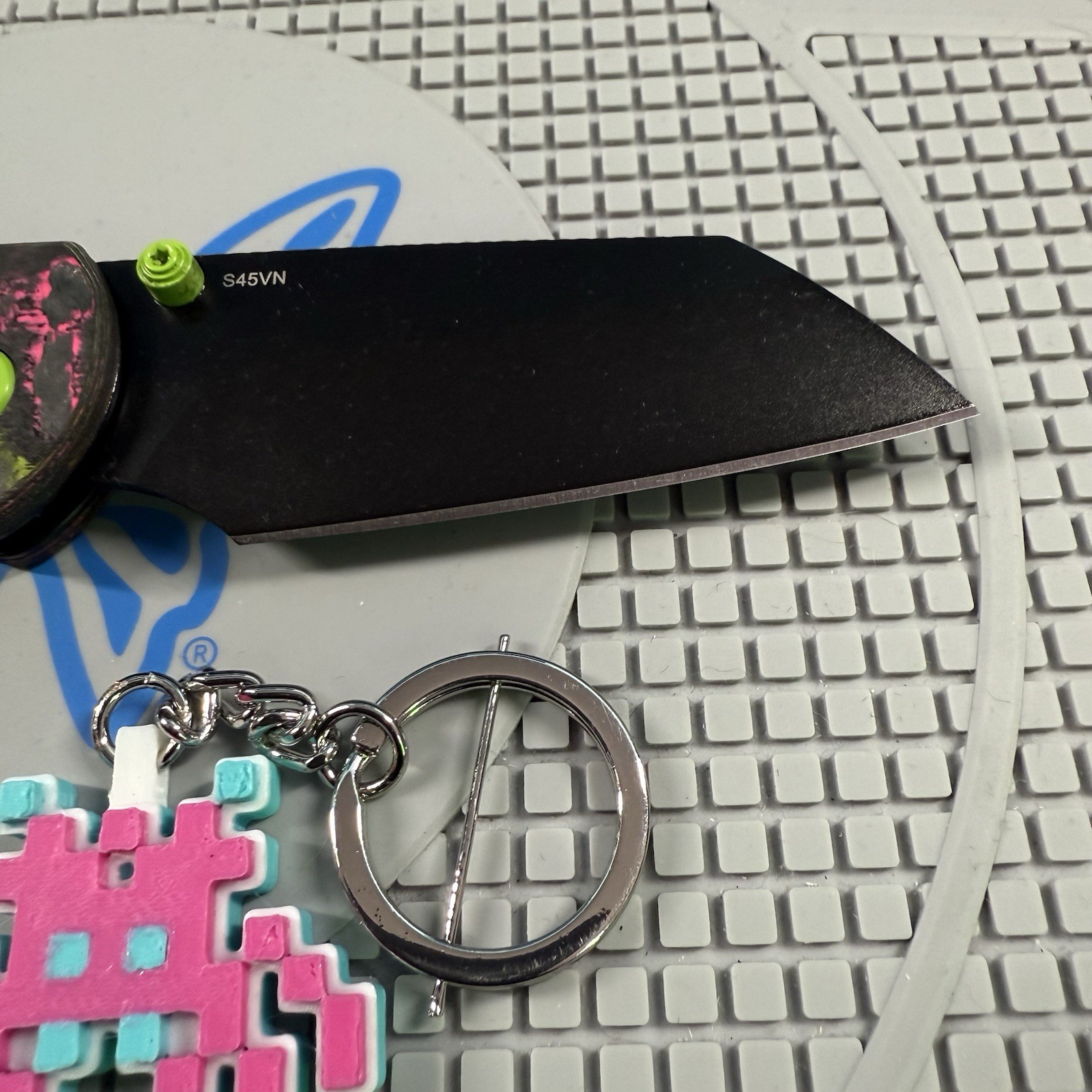 Kizer Drop Bear “Redacted” Blade City Exclusive 80’s Camo Carbon 1 Of 200 L.E