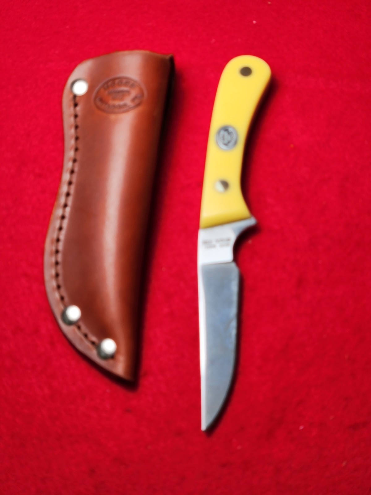 Moore Maker USA 3100 Hunting Knife Yellow Delrin Handles New in Box
