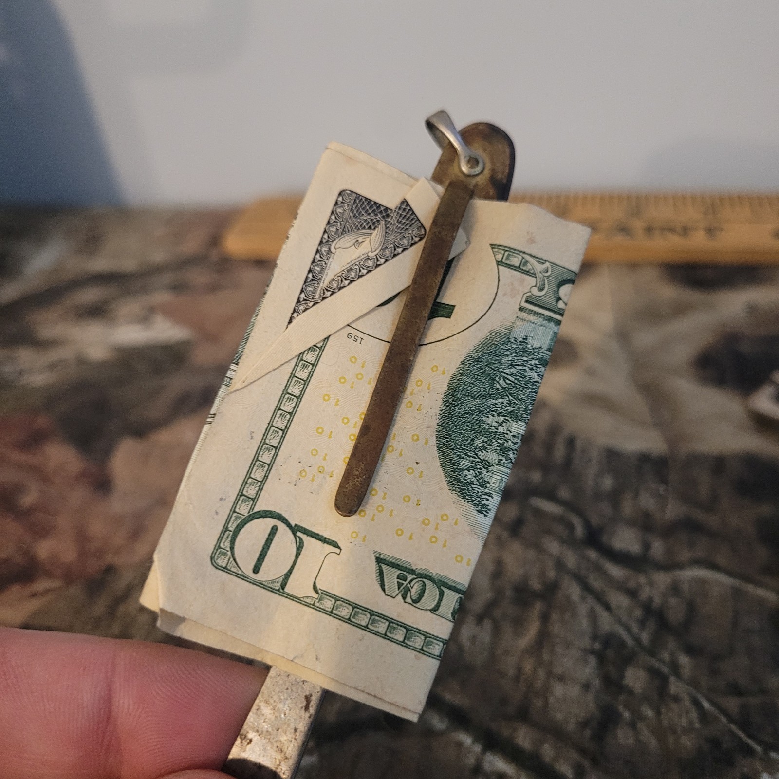 Vintage Thin Pocket Knife Made In USA Single Blade Money Clip On Back