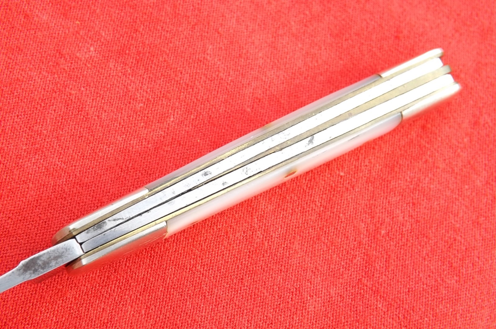 Vintage Challenge Cut Co Bridgeport Conn 3 Blade Mother Of Pearl Knife WHITTLER