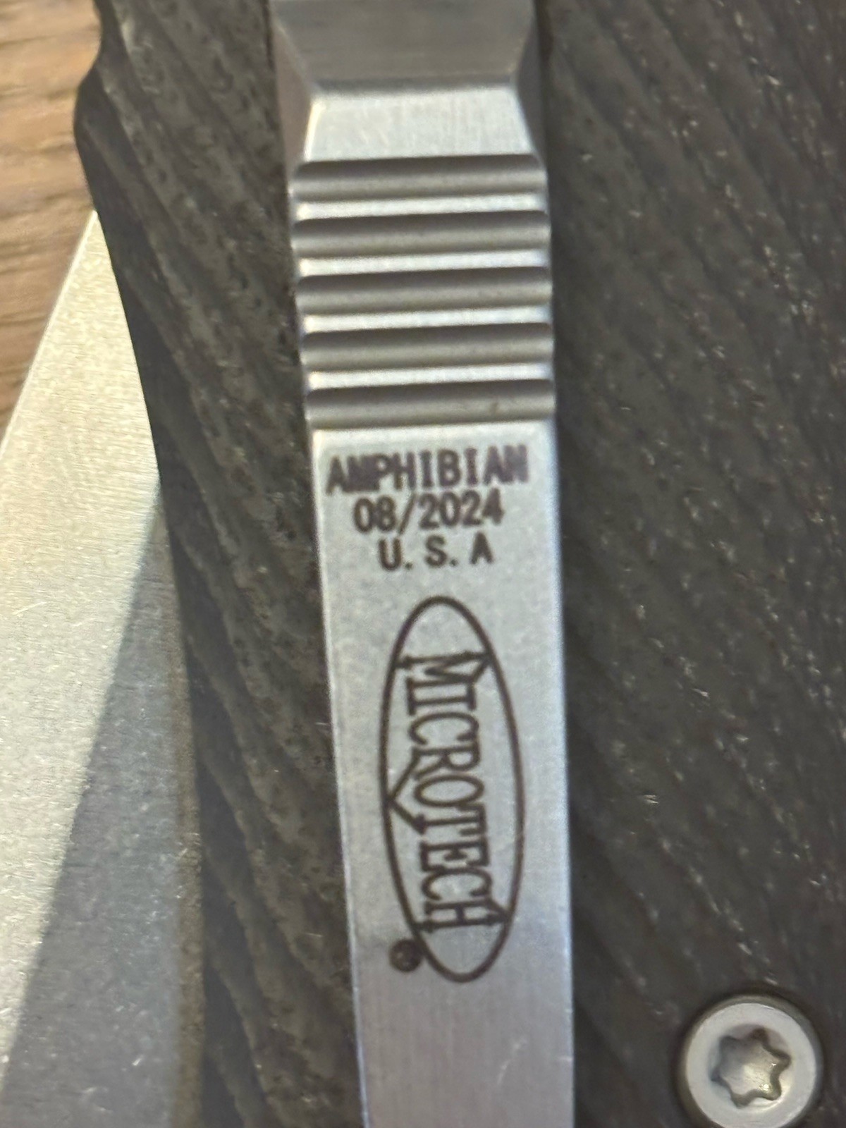Microtech Amphibian RAM-LOK 137RL-10 FLGTBK Fluted G10 Stonewashed M390MK