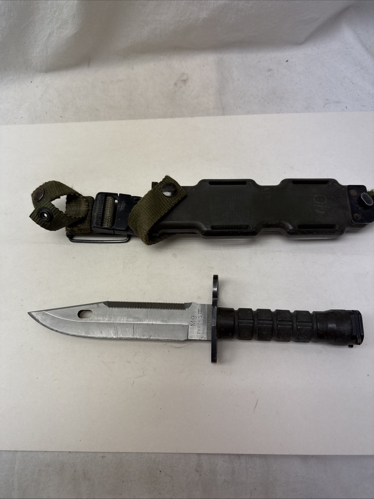 USGI M9 PHROBIS III Military Fixed Blade Knife Fuller B Grade Long Strap Pat Pen