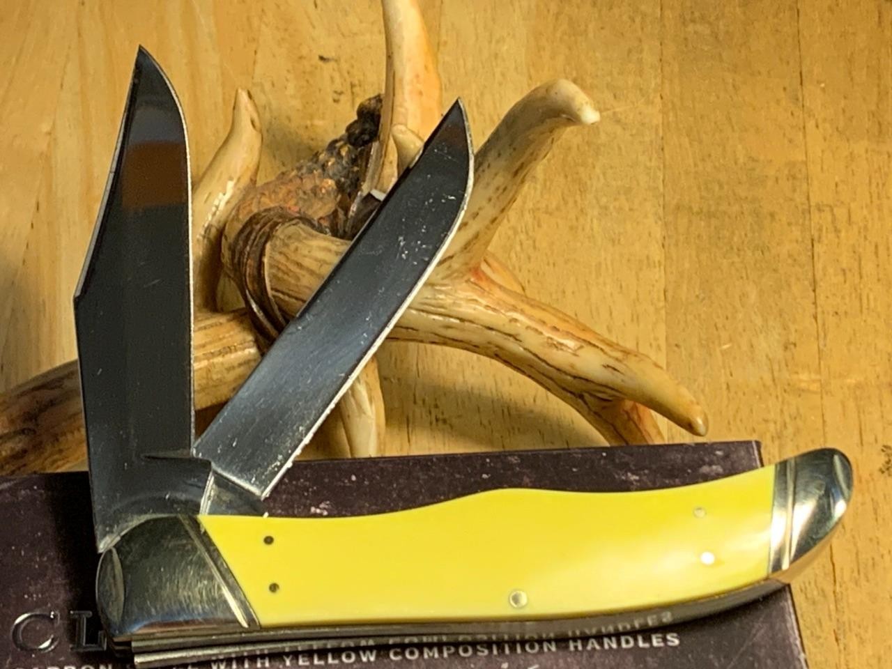 Rough Rider Classic Carbon Yellow 2 Blade Folding Hunter 5 1/4″ Knife RR1742