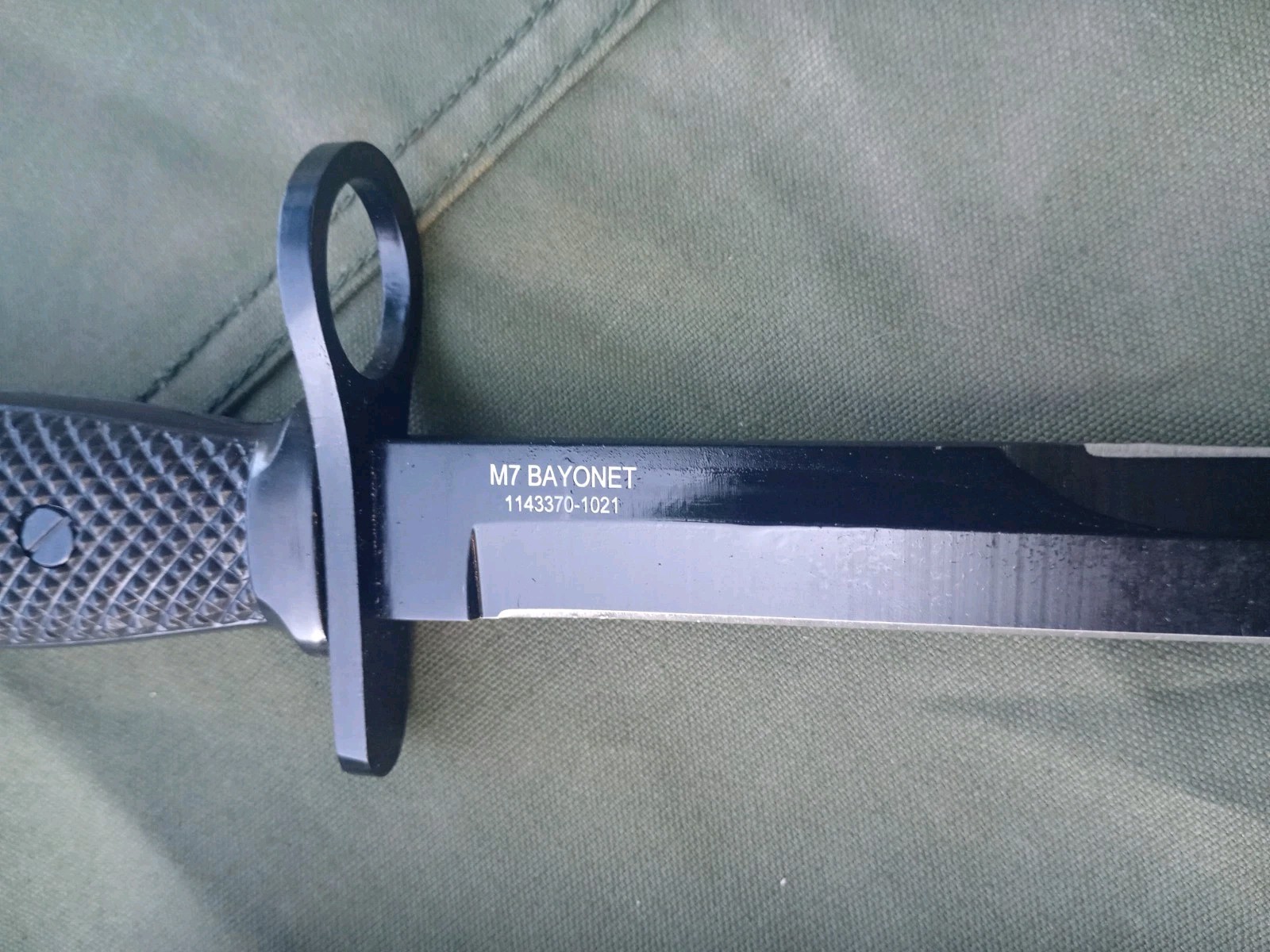 New – Smith & Wesson M&P M7 Bayonet Fighting Knife w/ Scabbard Tactical