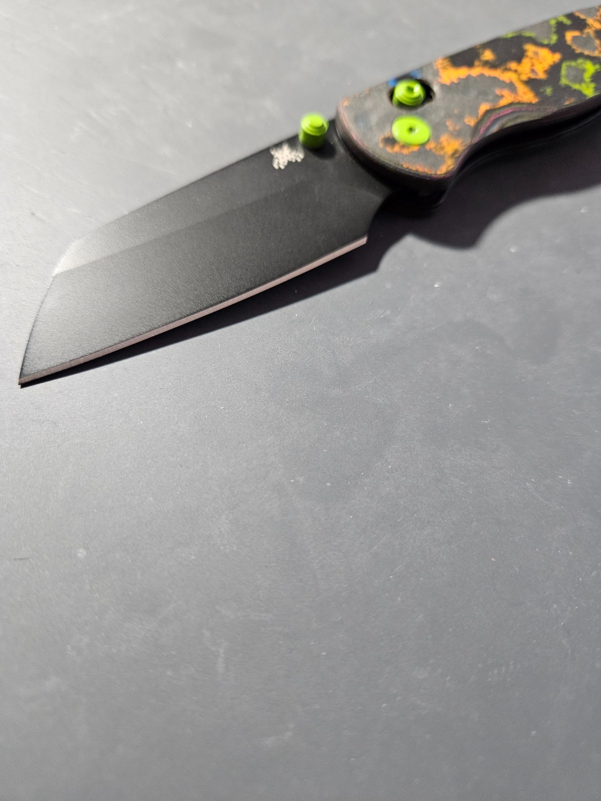 Kizer Drop Bear Blade City Exclusive S45VN Blade 80s Camo Carbon Handle 200 made