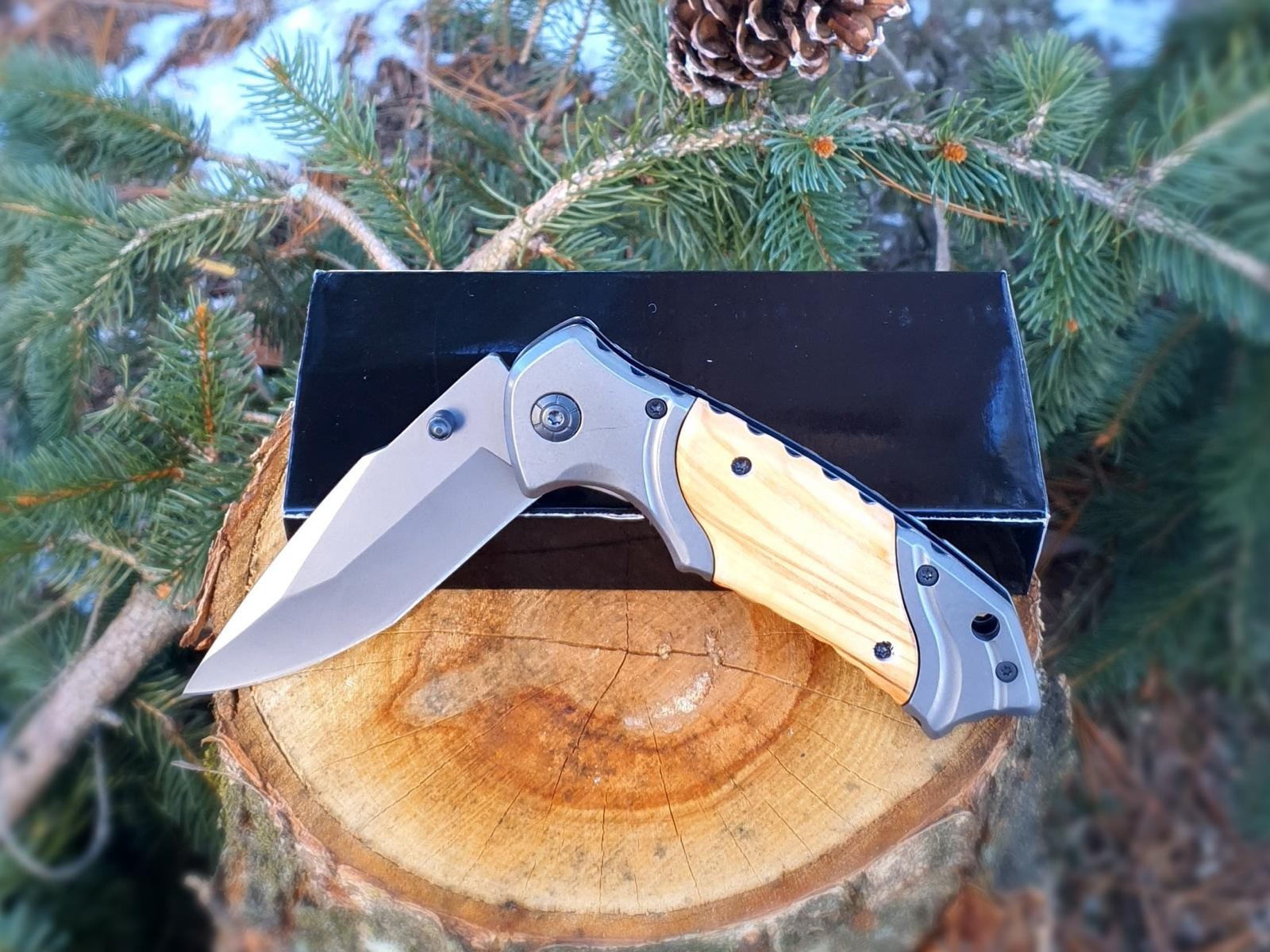 Handcrafted Wood Handle Folding Pocket Knife (3 Variations)