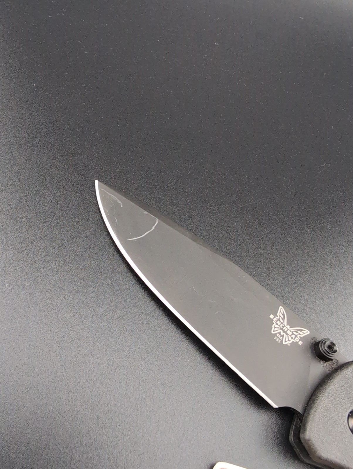 Benchmade – 535BK Bugout S30V Black Plain Blade Black Handles – BS-152