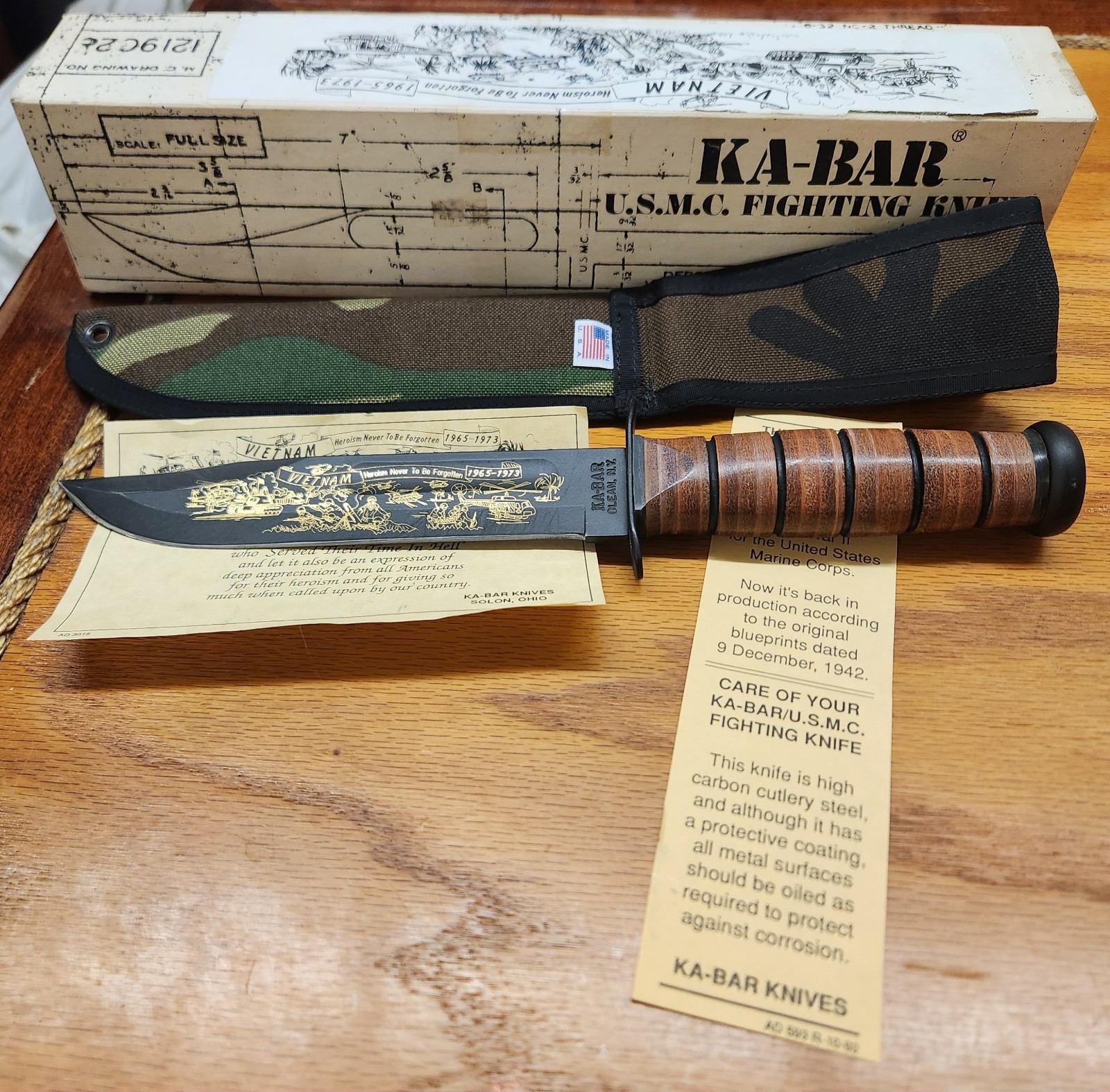 KA-BAR USMC Fighting Knife #1217 Vietnam War Commemorative Edition Box + Sheath